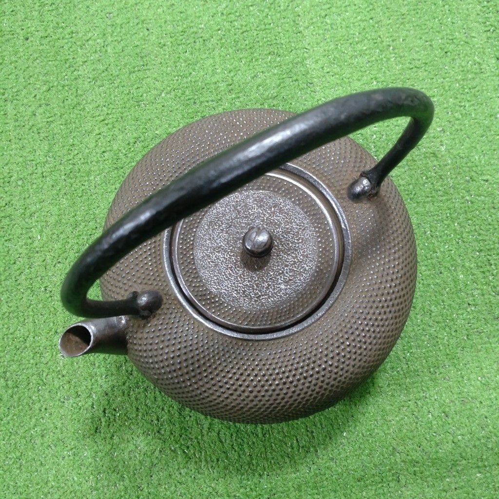 D-5 光琳梅 寿堂作 燗瓶 銚子 急須 茶道具 骨董品 金属工芸 鉄瓶 木箱 保壽堂 保寿堂 鉄瓶 鐵瓶 刻印 鉄器 湯沸 急須 時代物 茶器 煎茶