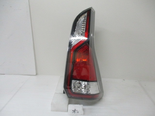 NS6027M セレナ C27 前期 右 テールランプ 右テールライト KOITO 220