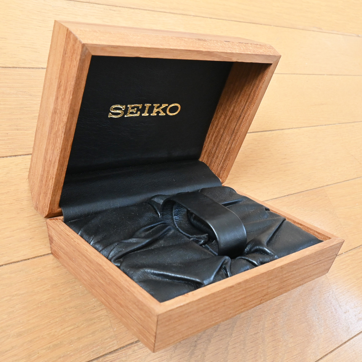Yahoo!オークション 【箱のみ】 セイコー 純正箱 SEIKO 木箱 昭和