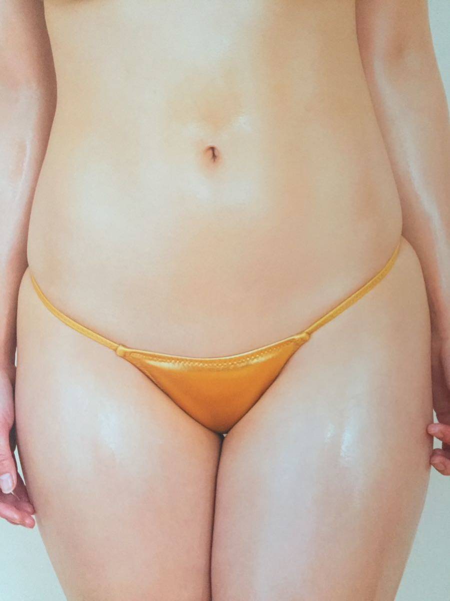 夏来唯 等身大ポスター 新品未開封 アサ芸シークレット ゴールドビキニ