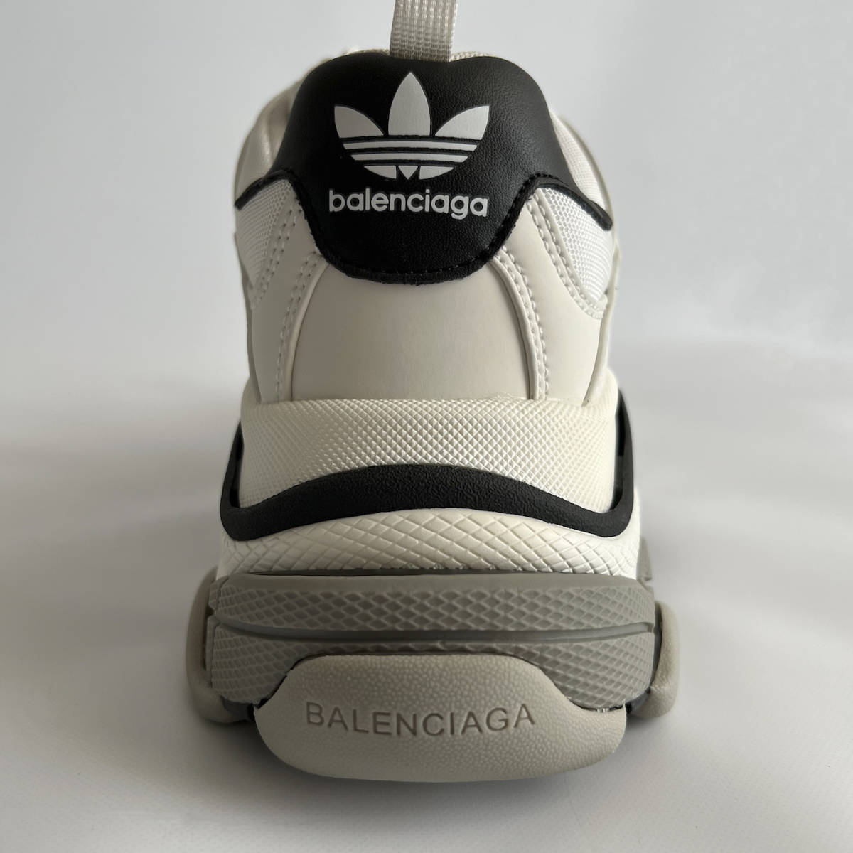 BALENCIAGA トリプルS 白×黒 42 美品 メンズ