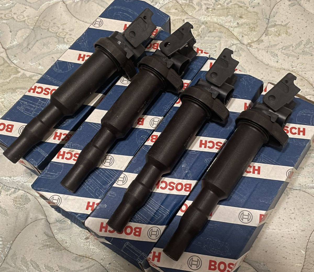 BOSCH イグニッションコイル 4本セット 開封のみ 0221504470 BMW F10