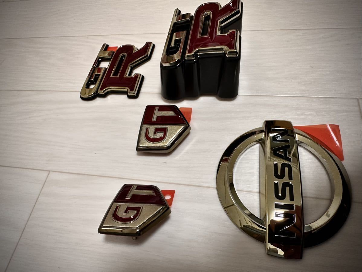 gtr34 エンブレム BNR34 ゴールドエンブレムセット 未使用 新品 R34 