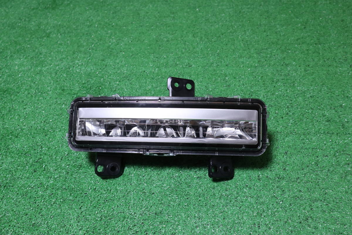 確認用 E13 オーラ ニスモ NISMO 純正 LED 右フォグランプ 26150-6XS0A(日産用