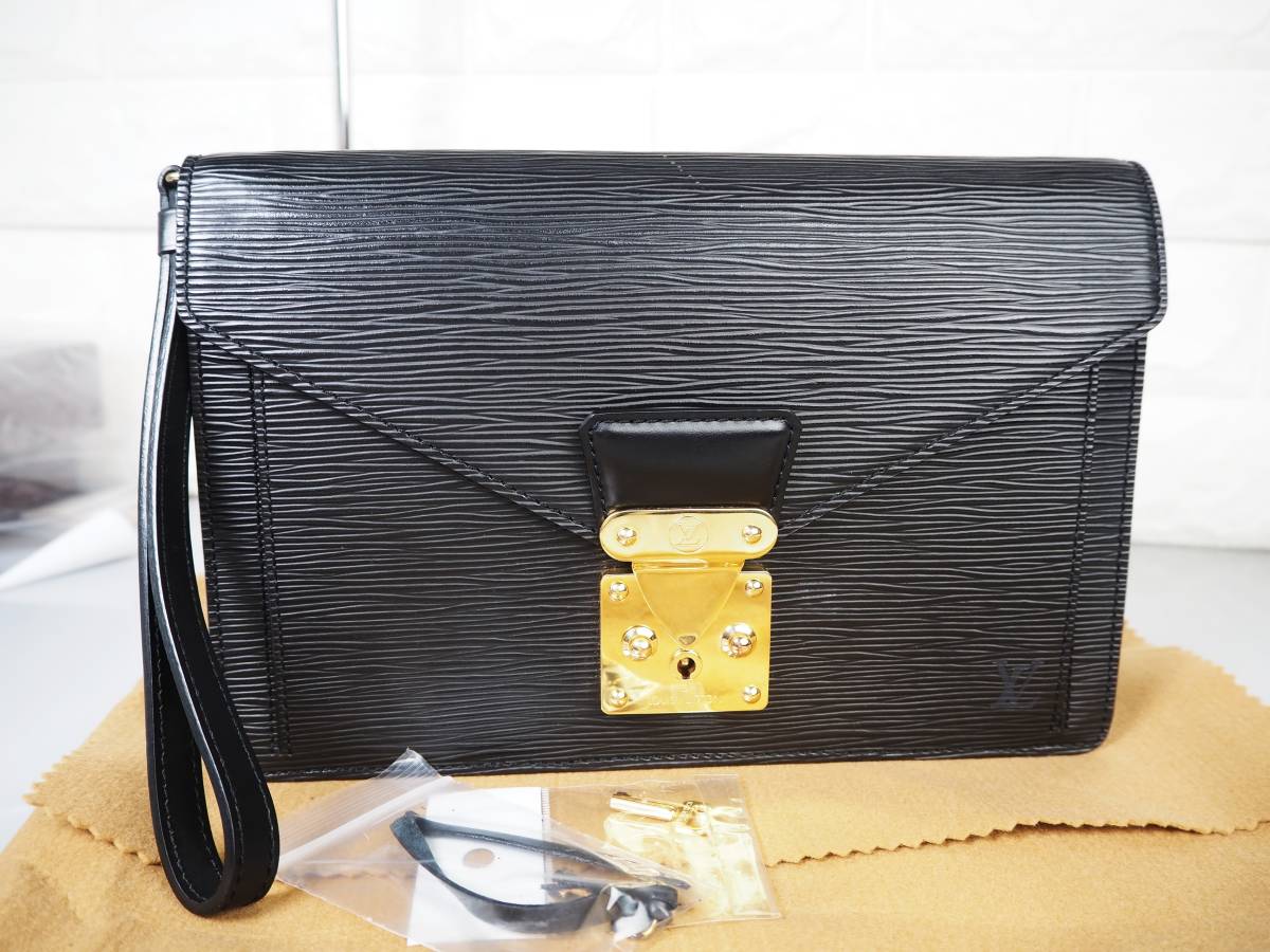 1605A【美品】正規品★ルイヴィトン★黒エピ★セリエドラゴンヌ セカンドバッグ クラッチ