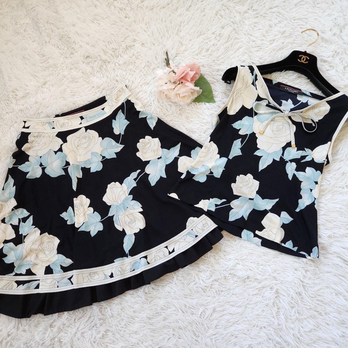 極美品 レオナール【カンカン素材 花柄 ボウタイ S相当】LEONARD  