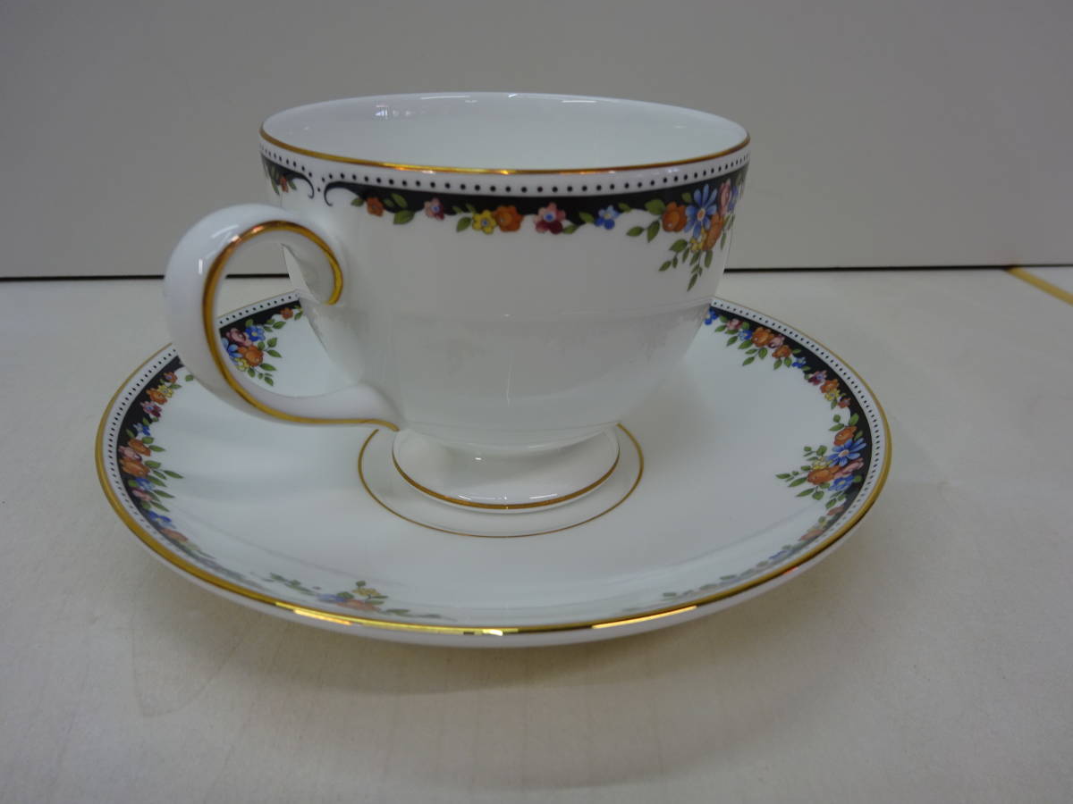 14613□Wedgwoodウエッジウッド OSBORNEオズボーン プレート大中2枚
