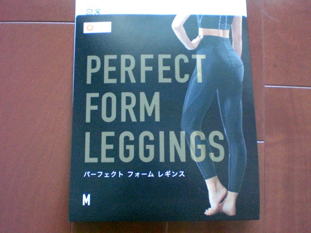LAVA　パーフェクトフォーム　レギンス　Ｍ（ホットヨガラバ　試着のみで洗濯・自宅保管品）