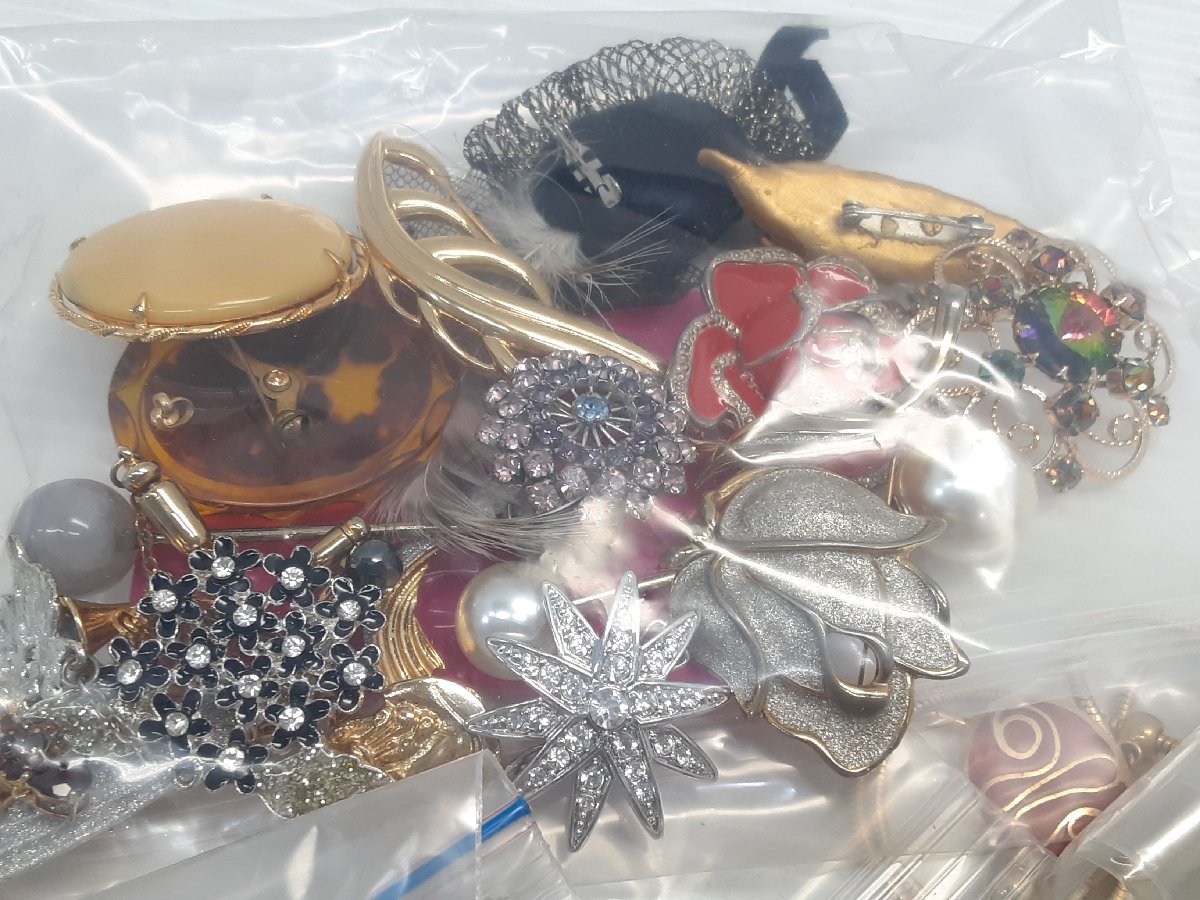 89] 現状品 アクセサリー 大量3kgセット Nd18-2-260626C 89] 現状品 