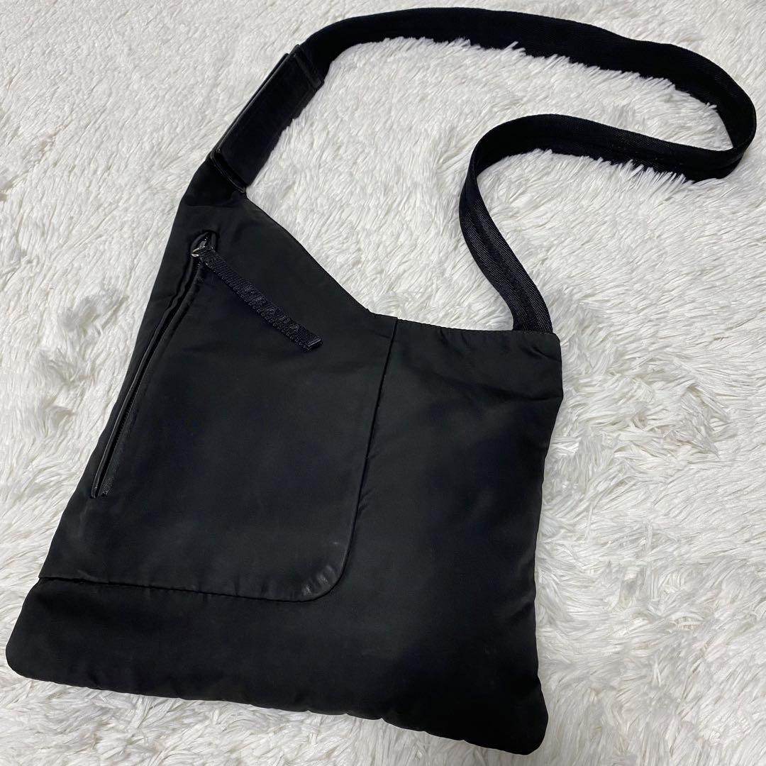 PRADA プラダ サコッシュ ショルダーバッグ ナイロン - 黒 レディース