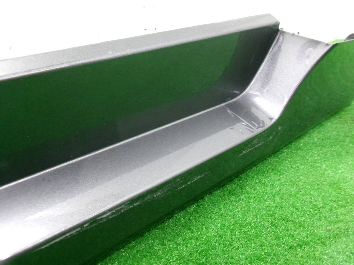 トヨタ DAA-ZVW50 50プリウスロッカーモールLH (左) 新品未開封 トヨタ