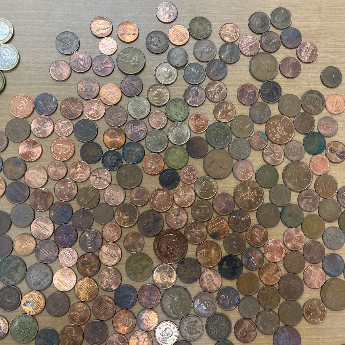 1000円スタート 外貨 まとめ リバティコイン 中国硬貨 WWF パンダ銀貨 M-600☆60サイズ 外貨 外国硬貨 外国銭 中国 韓国 香港  アメリカ カナダ マレーシア フランス インドネシア フィリピン など 大量 約6440g