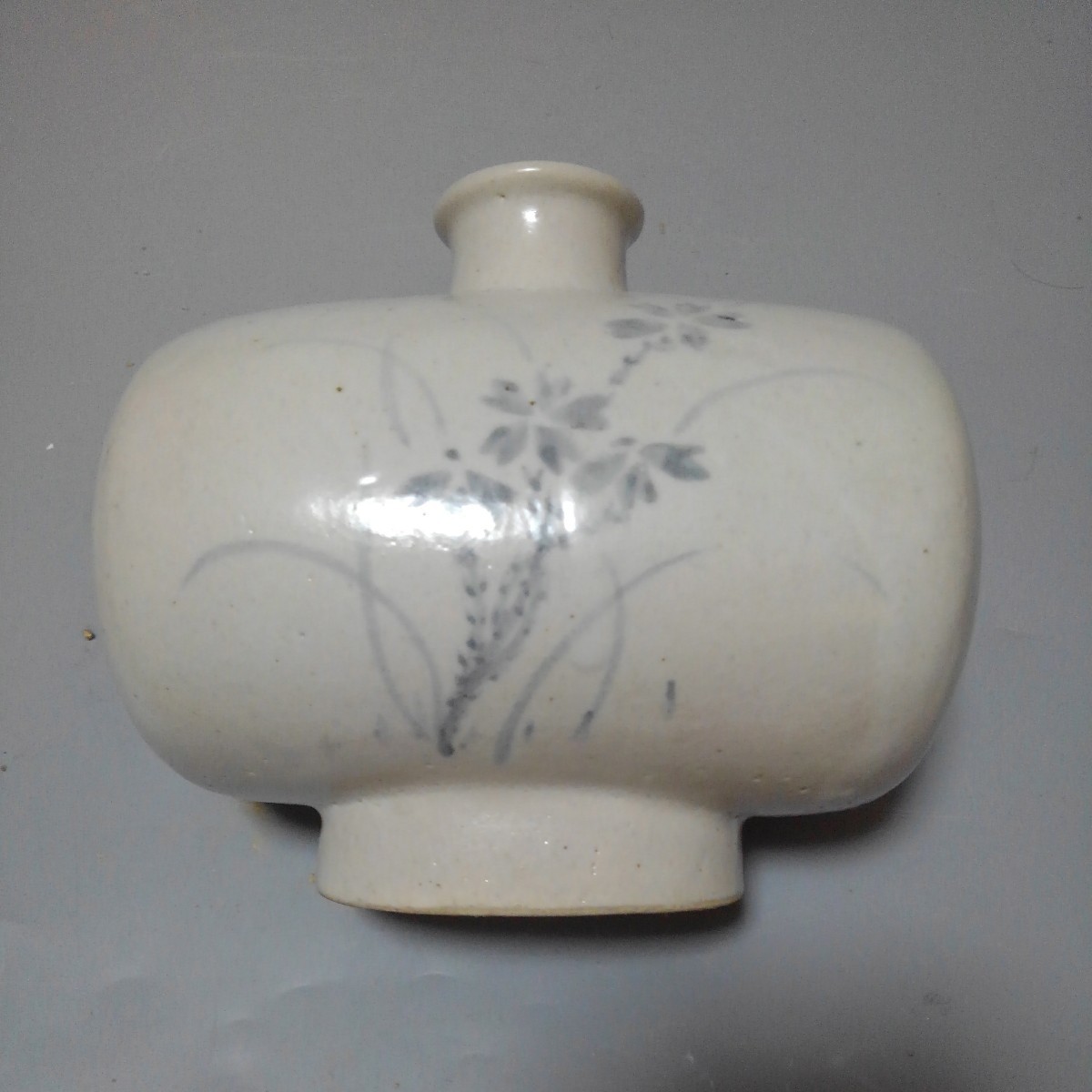 【共箱・栞付】金太漢 作 花瓶 花入 壺 陶芸 韓国陶芸 青釉 飾壺 SAKURAYA】コレクター委託品【李朝 染付秋草文壷】花瓶 壺 飾壷 朝鮮