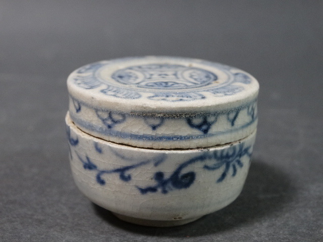 GE】Y1573【コレクター所蔵品】時代 龍泉窯青磁三耳壺 /青瓷 花瓶 骨董