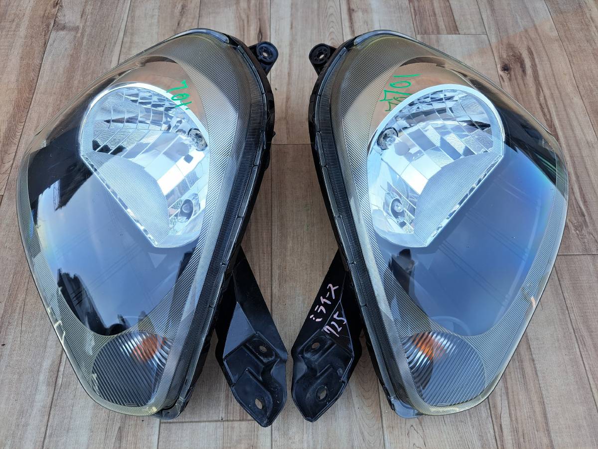 701 状態良 LA300S/LA310S/LA300Aミラ イース純正ヘッドライト左右 ヘッドランプ 左右 電動レベライザー付 光軸 100-51090