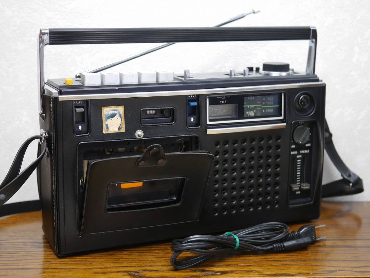 SONY CF-1900 pro1900 キャリングケース付き FM/AM2バンド ラジオ