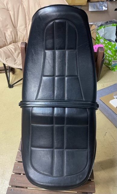 【得価，新品】 Z1/Z2 ノーマルパターン ダブルあんこ抜きシート ベルト艶有り(社外品)｜売買されたオークション情報、yahooの商品情報をアーカイブ公開 - オークファン カワサキ用