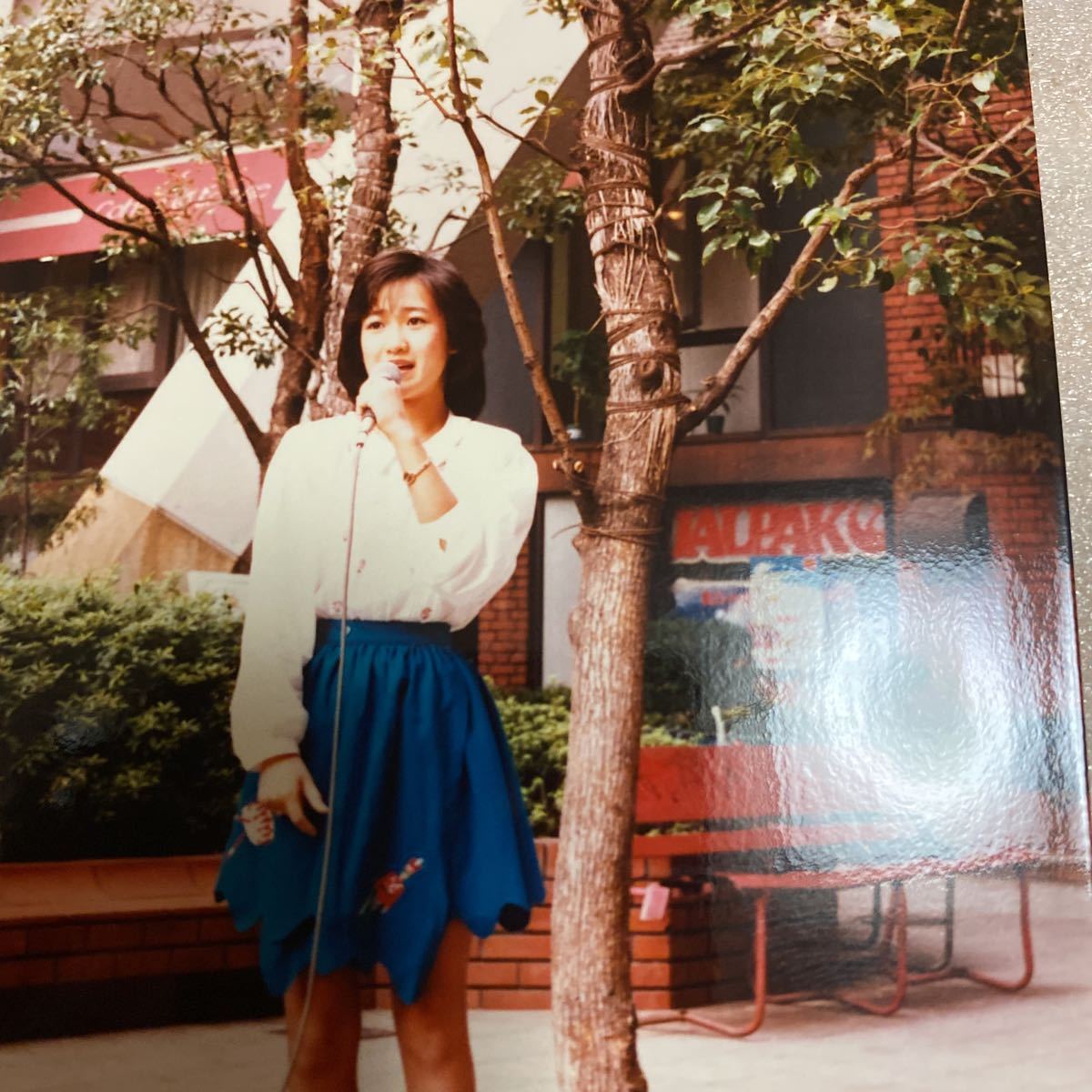 □岡田有希子 生写真 E判サイズ コダック 生写真 岡田有希子の値段と
