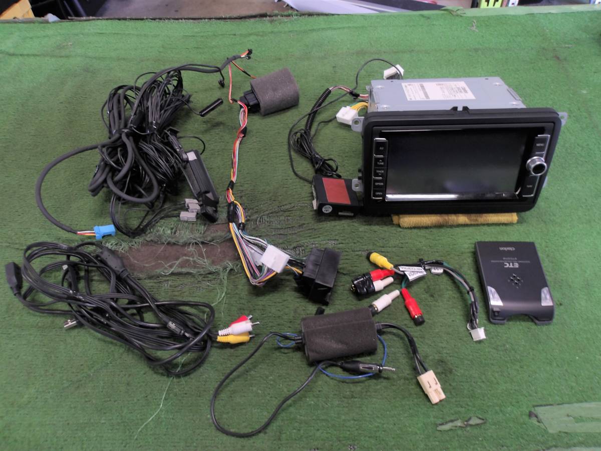 フォルクスワーゲン 純正ナビユニットJ0VDC2H01 カーナビ モニター D】【カーナビ フォルクスワーゲン純正ナビ クラリオン JOVDC2H01 2013