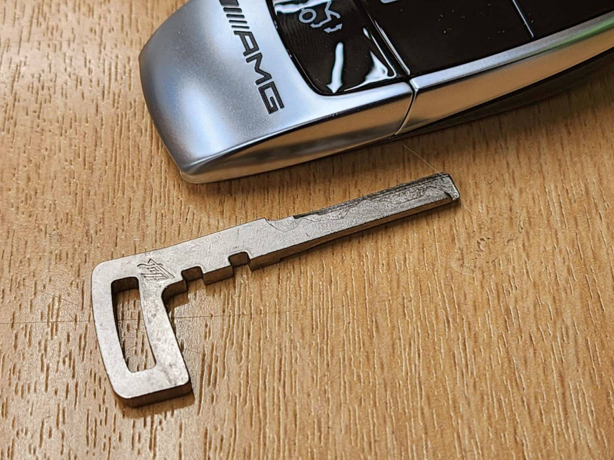 ⑫★ R50822　メルセデス ベンツ　純正　AMG　スマートキー　キーレス　3ボタン　鍵 ★ メルセデス・ベンツ SL AMG 専用カラー ＧＴ MP202502(25年04月-25年09月