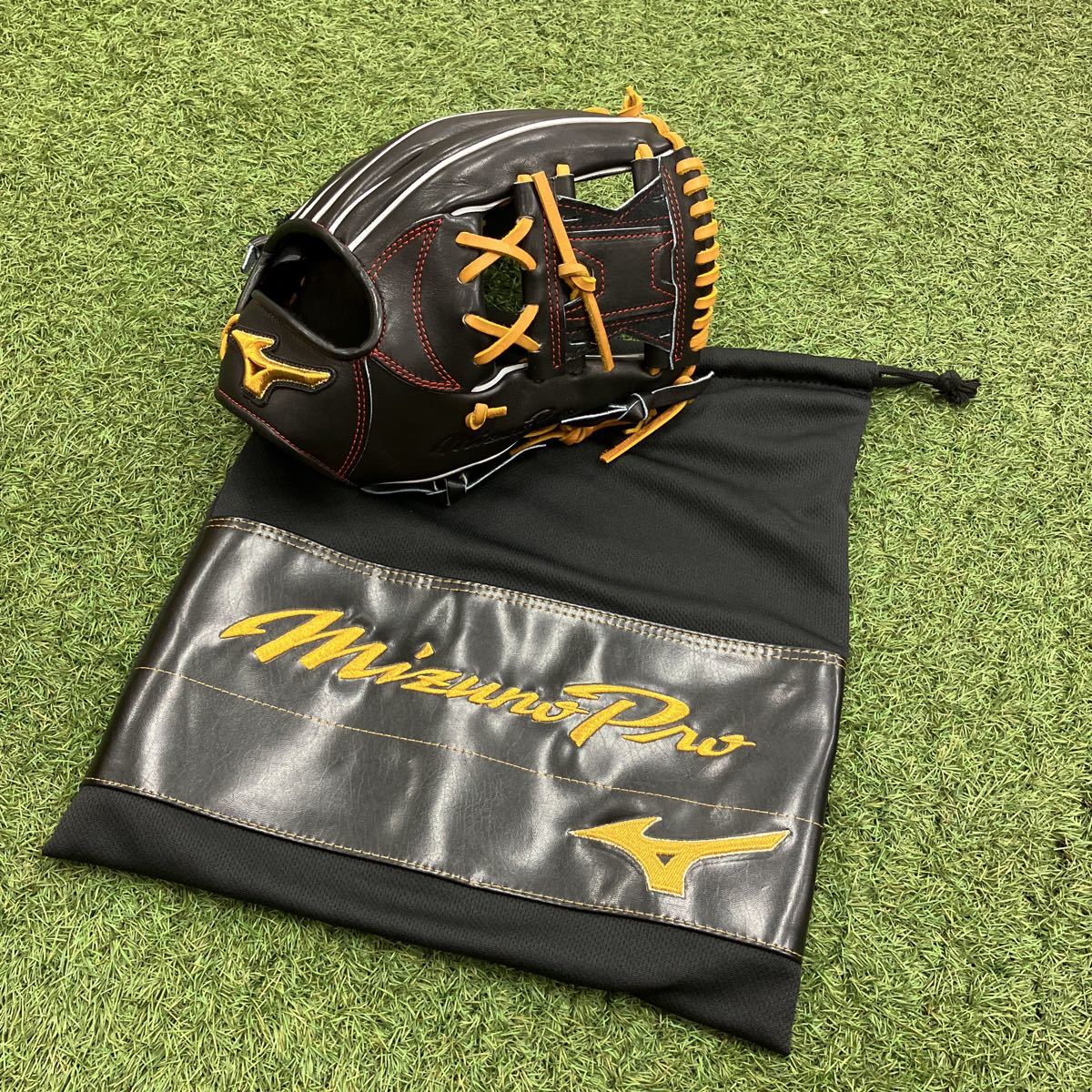 新品 未使用 ミズノプロ 硬式 グラブ 内野手用 HAGA 高校野球対応 
