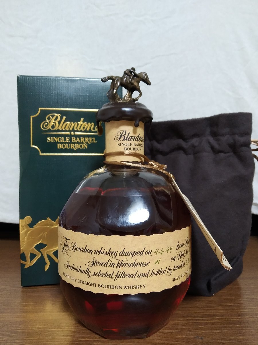 〔古酒未開栓〕ブラントン94年 ケンタッキー ストレート Blanton BOURBON 巾着あり キャップ部分亀裂あり 750ml 46.50% バーボン