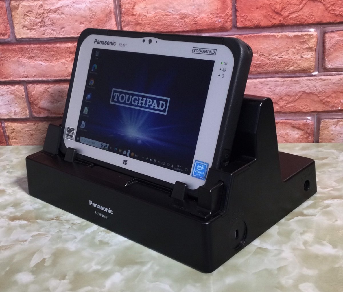 1円～ ○Panasonic TOUGHPAD FZ-M1 / Atom x5 Z8550 1.44GHz / メモリ