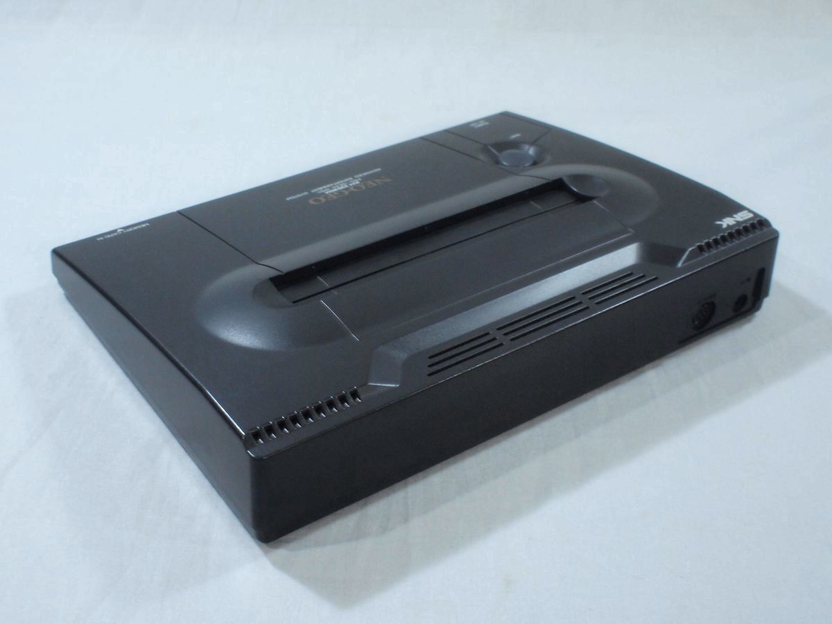□SNK NEO GEO ネオジオ 本体 コントローラー 箱説付 ゲーム機 