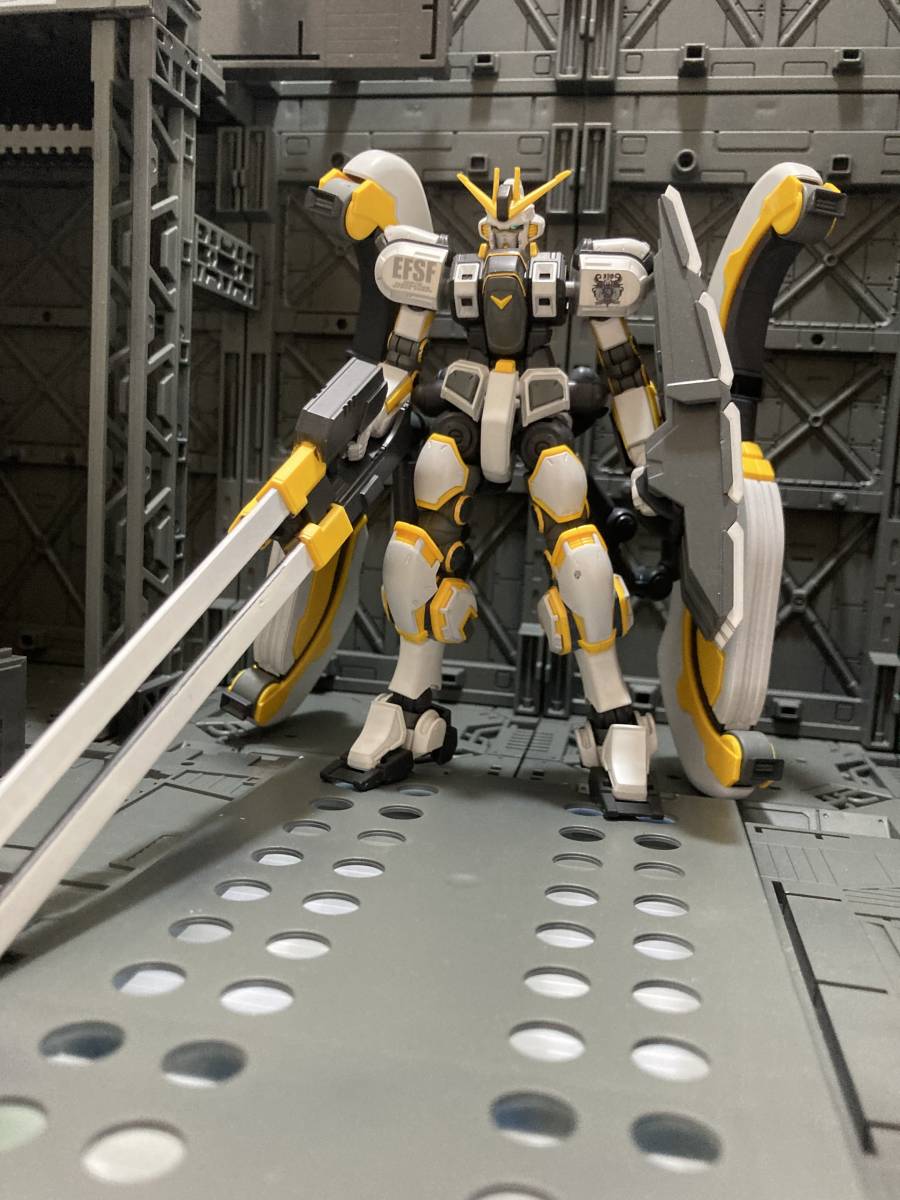 【新作，豊富な】 HGUC アトラスガンダム 全塗装 完成品(完成品)｜売買されたオークション情報、yahooの商品情報をアーカイブ公開 - オークファン 完成品