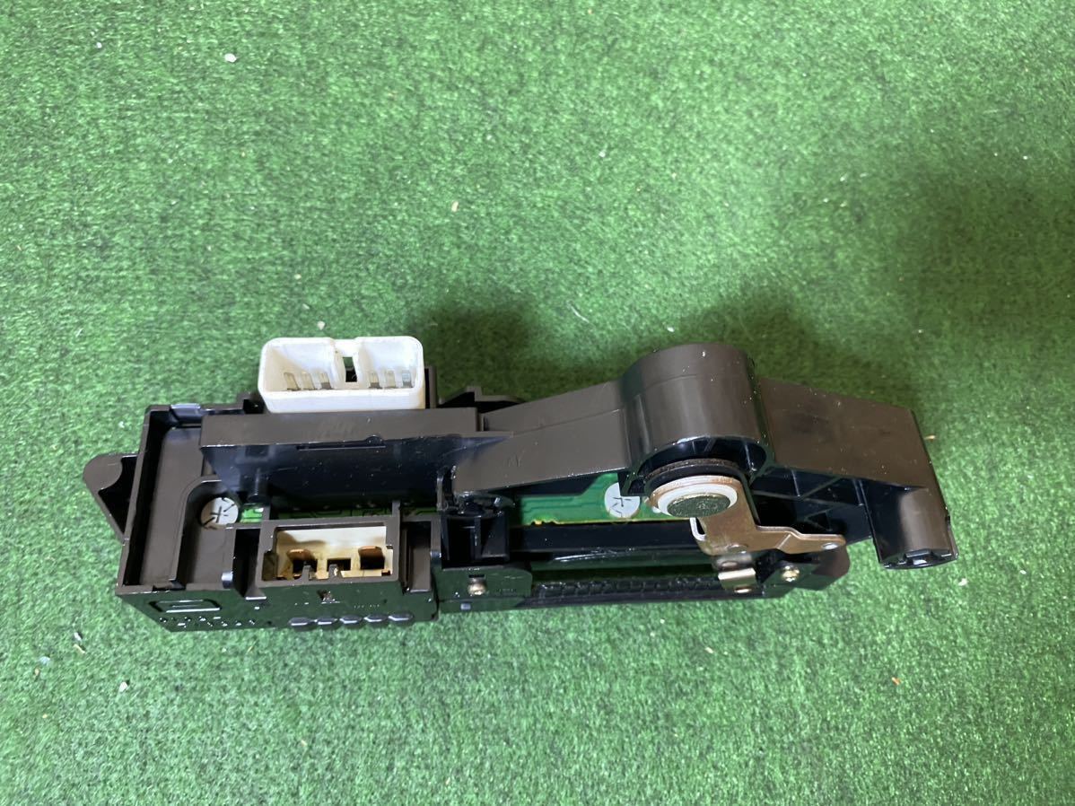 トヨタ KZN130 ハイラックスサーフ 純正 エアコンパネル エアコン