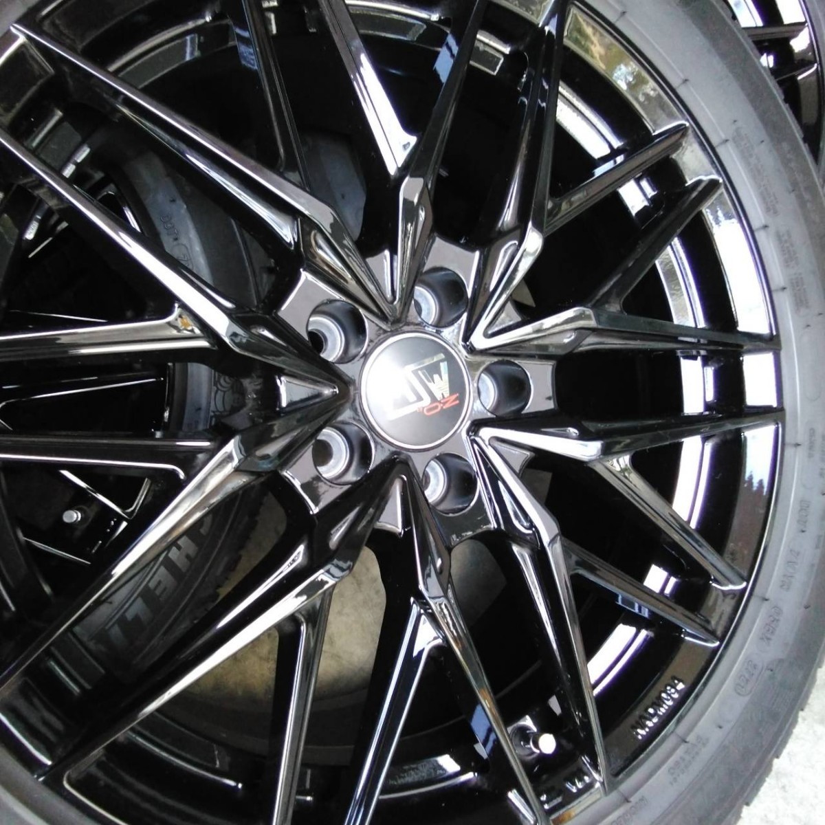 ☆美品☆ OZ MSW 18インチ 8J オフセット45 PCD108ホール5穴 