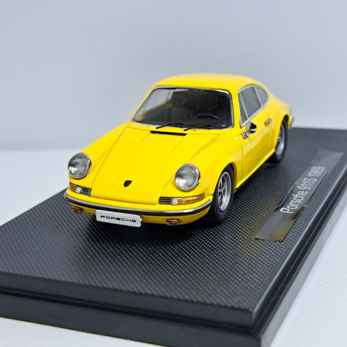 格安，大得価 1/43 エブロ Porsche ポルシェ 911S 1969 イエロー(乗用車)｜売買されたオークション情報、yahooの商品情報をアーカイブ公開 - オークファン 乗用車