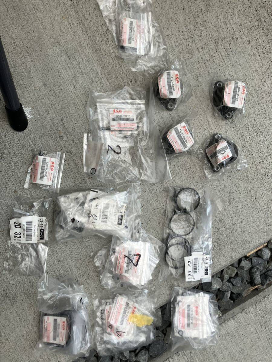 値引き　純正部品 スズキ イナズマ400 インテークマニホールド キャブレター　絶版車　旧車