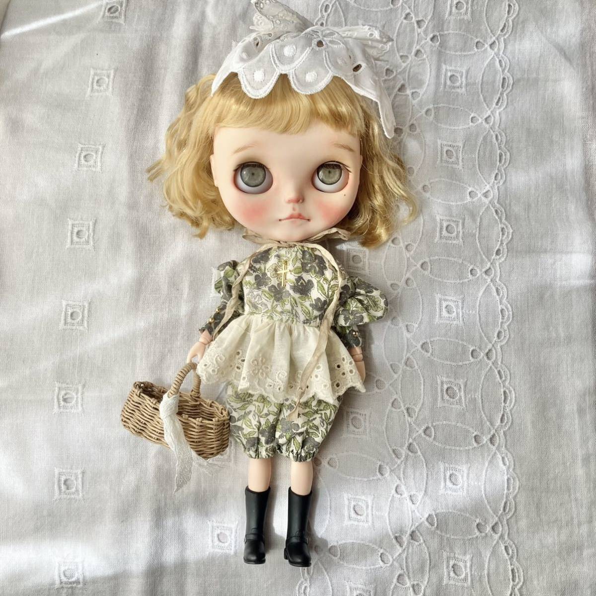 ブライス　アウトフィット　花柄ブラウス　3点セット　蝶々ヘッドドレス