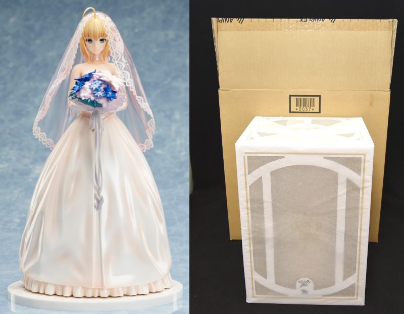 セイバー ～10th ロイヤルドレスver.～ 1/7スケールフィギュア Amazon