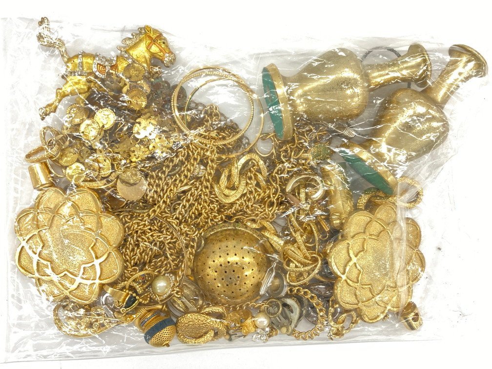 価格帯で取り揃えています 大量！！アクセサリー/メッキ おまとめ 約