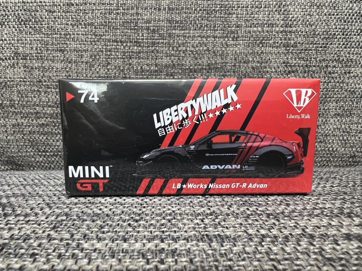 MINI GT 1/64 74 LBワークス 日産 GT-R (R35) ADVAN アドバンカラー 右 