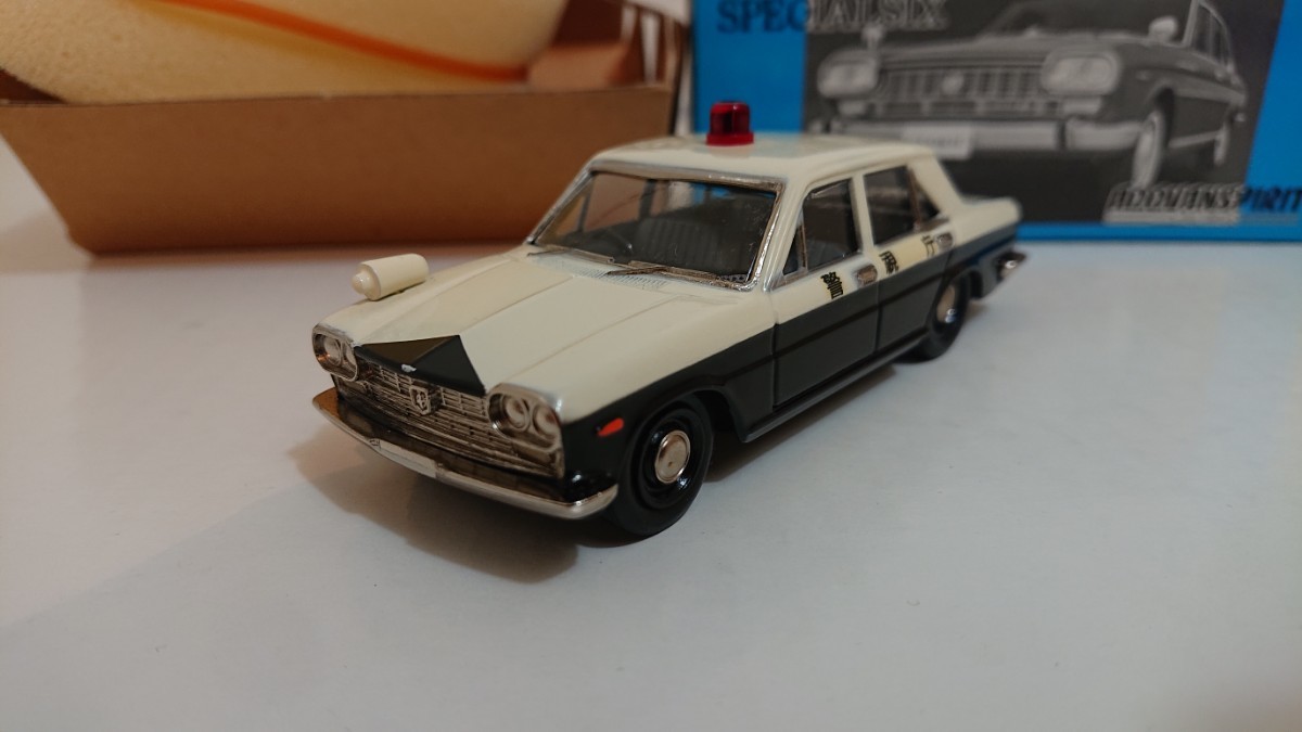 ADOVANSPIRIT NISSAN CEDRIC SPECIALSIX Type PATROLCAR 1/43 アドバン