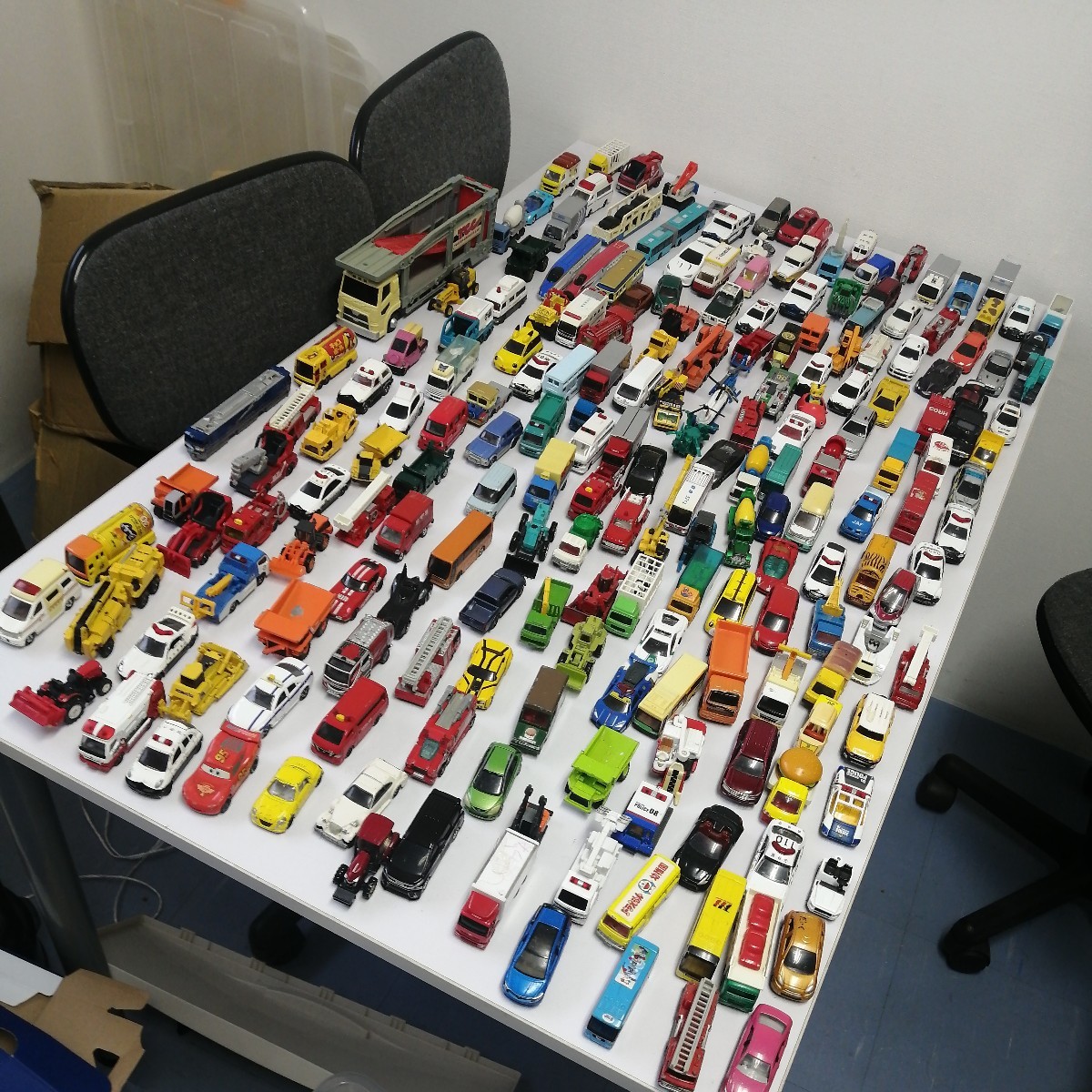 まとめ売り】TOMICA トミカ トミカミニカー 204台 約10キロ 工事車両 