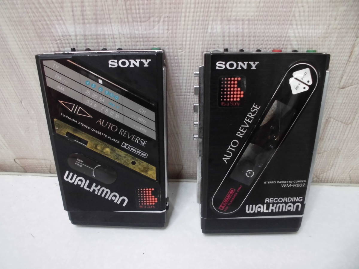 SONY WM-F102＆ WM-R202カセットウォークマン ポータブルプレイヤー★2点★ジャンク
