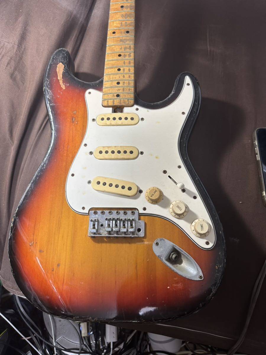 Fender ストラトキャスター ！詳細不明！ 詳細不明 Fender ストラト