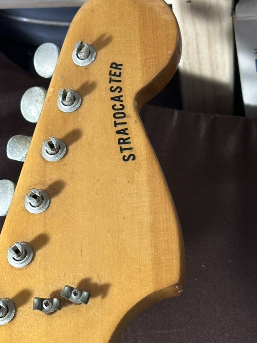 Fender ストラトキャスター ！詳細不明！ 詳細不明 Fender ストラト
