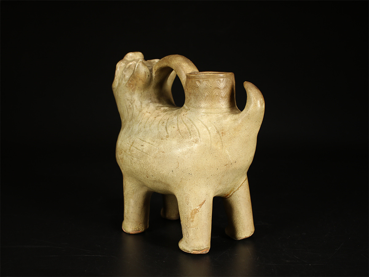 CB910 唐物 【宋代青磁】 獣形水注 花瓶／足のなおしあり 美品