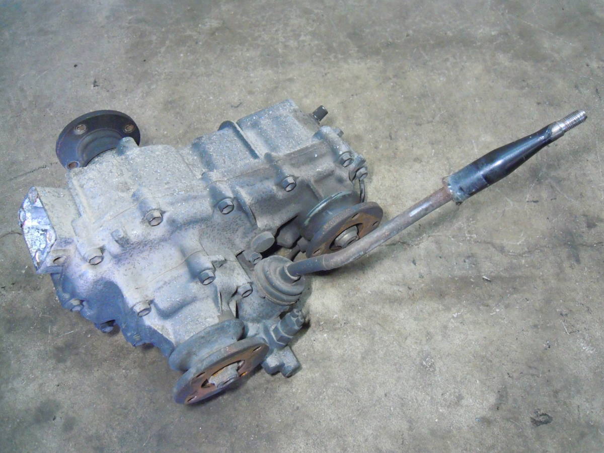 スズキ ジムニー 11 JA11 JA11V 3型 F6A 純正 4WD トランスファー 本体 フランジ付き シフトレバー付き 中古品 マニュアル 5速MT車両より 