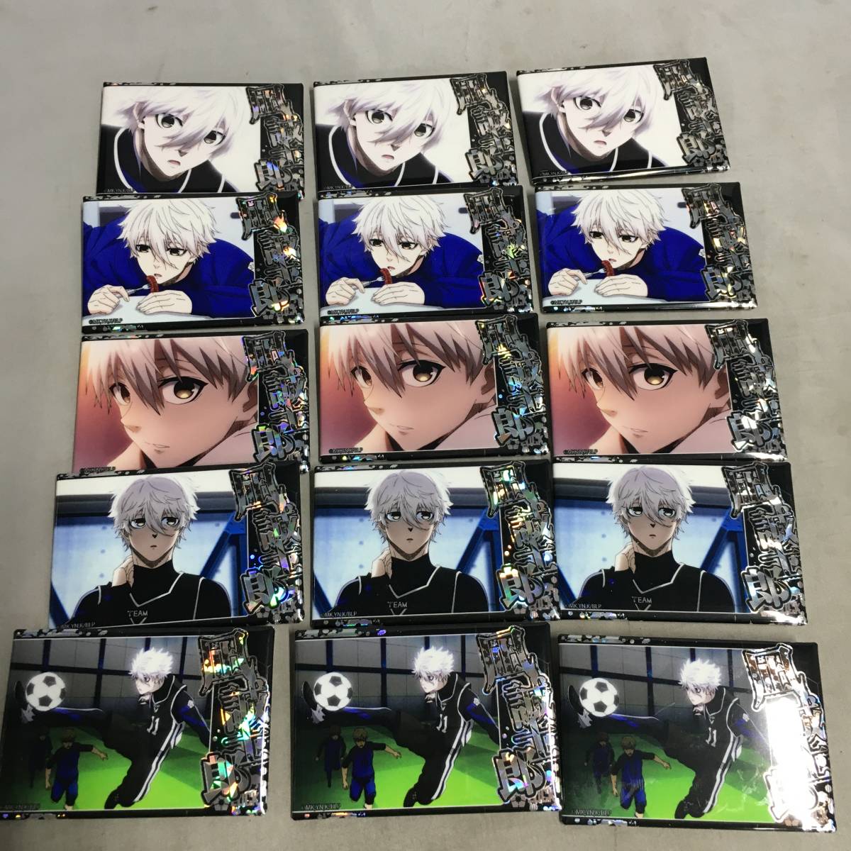 ◆凪誠士郎 ホログラム缶バッジ 15点セット ブルーロック デザイン ライセンスエージェント　【23/0906/01