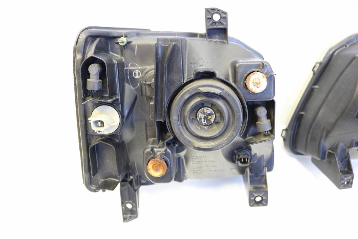 ワゴンR MC21S MC22S 後期 ヘッドライト 左右セット コイト100-32679 ワゴンR MC21S MC22S 後期 ヘッドライト 左右セット コイト100-32679