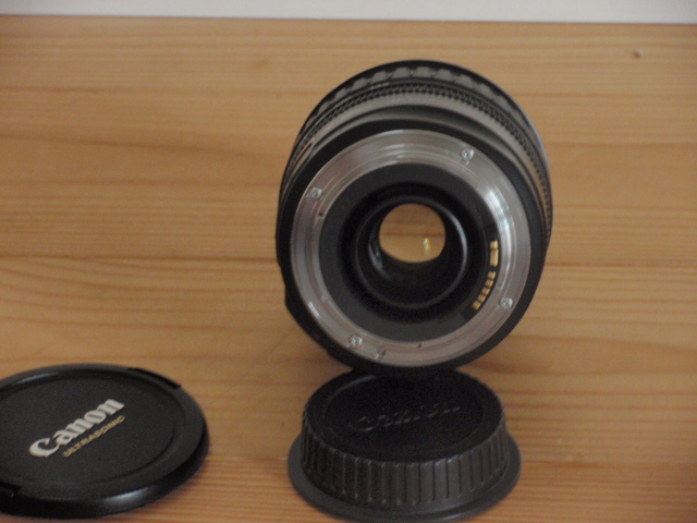 Canon EF 28-135mm F3.5-5.6 IS ズームレンズ マクロ付 IMAGE