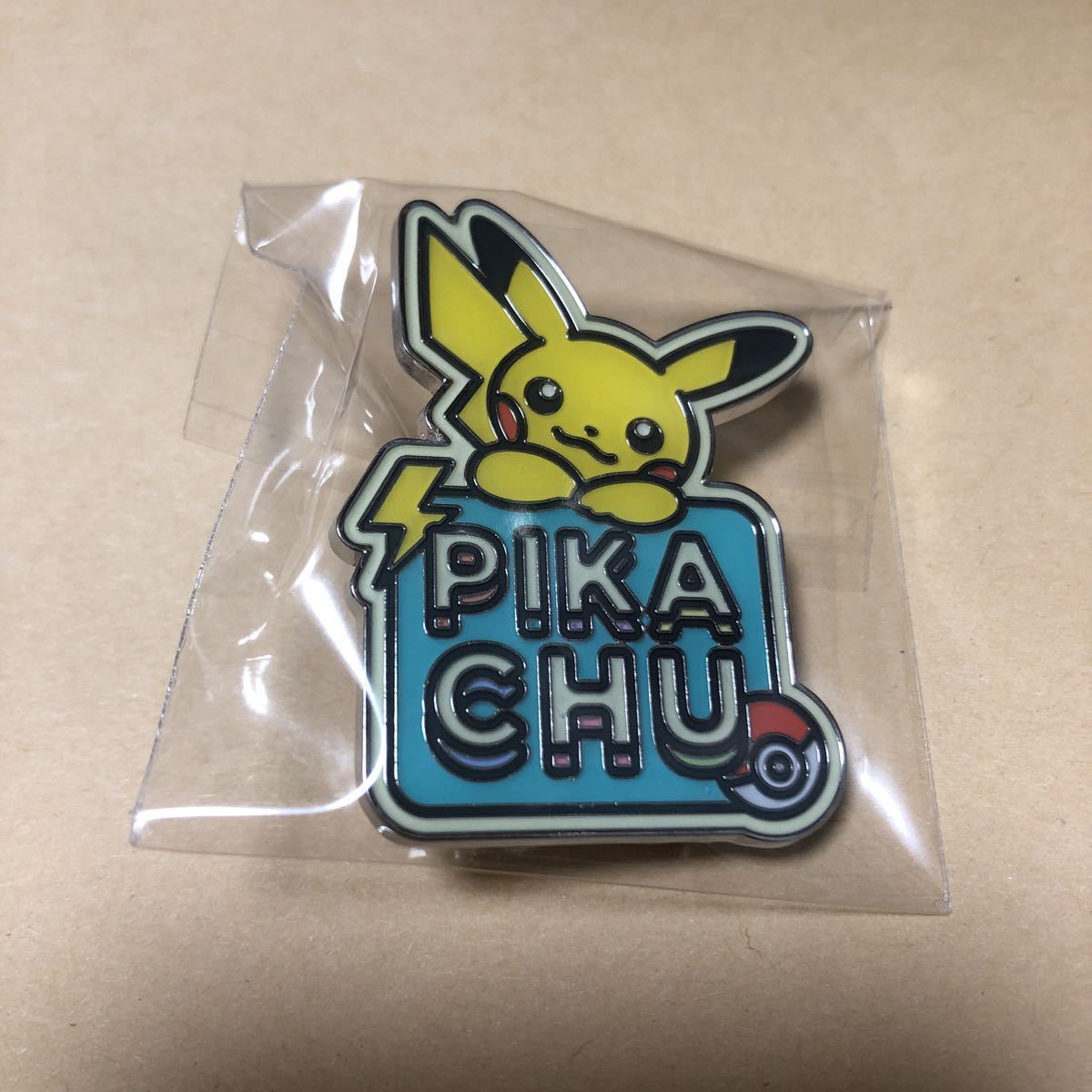 ポケモン ピンズ 暗闇で光るピンズコレクション PIKACHU ピカチュウ 