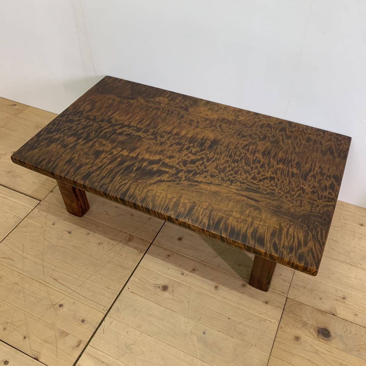 レア！無垢材 栃 虎杢 高級家具 一枚板 座敷机 座卓 リビング