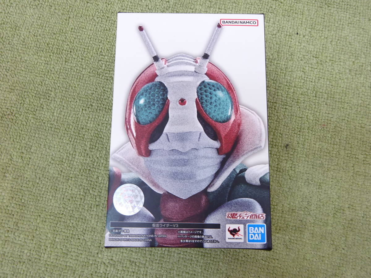 098-Q61) 中古品 S.H.Figuarts 真骨彫製法 仮面ライダーV3 フィギュア バンダイ